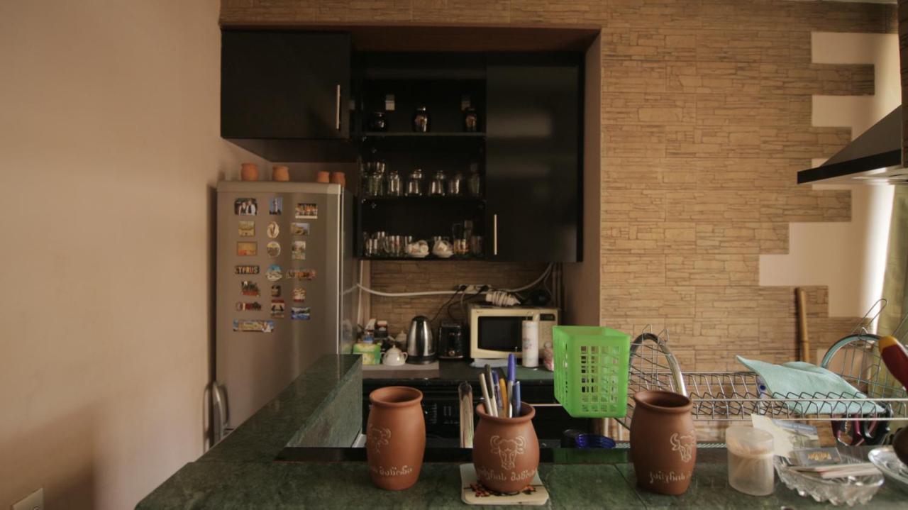 Apartment On Sanapiro Tbilisi Exterior foto